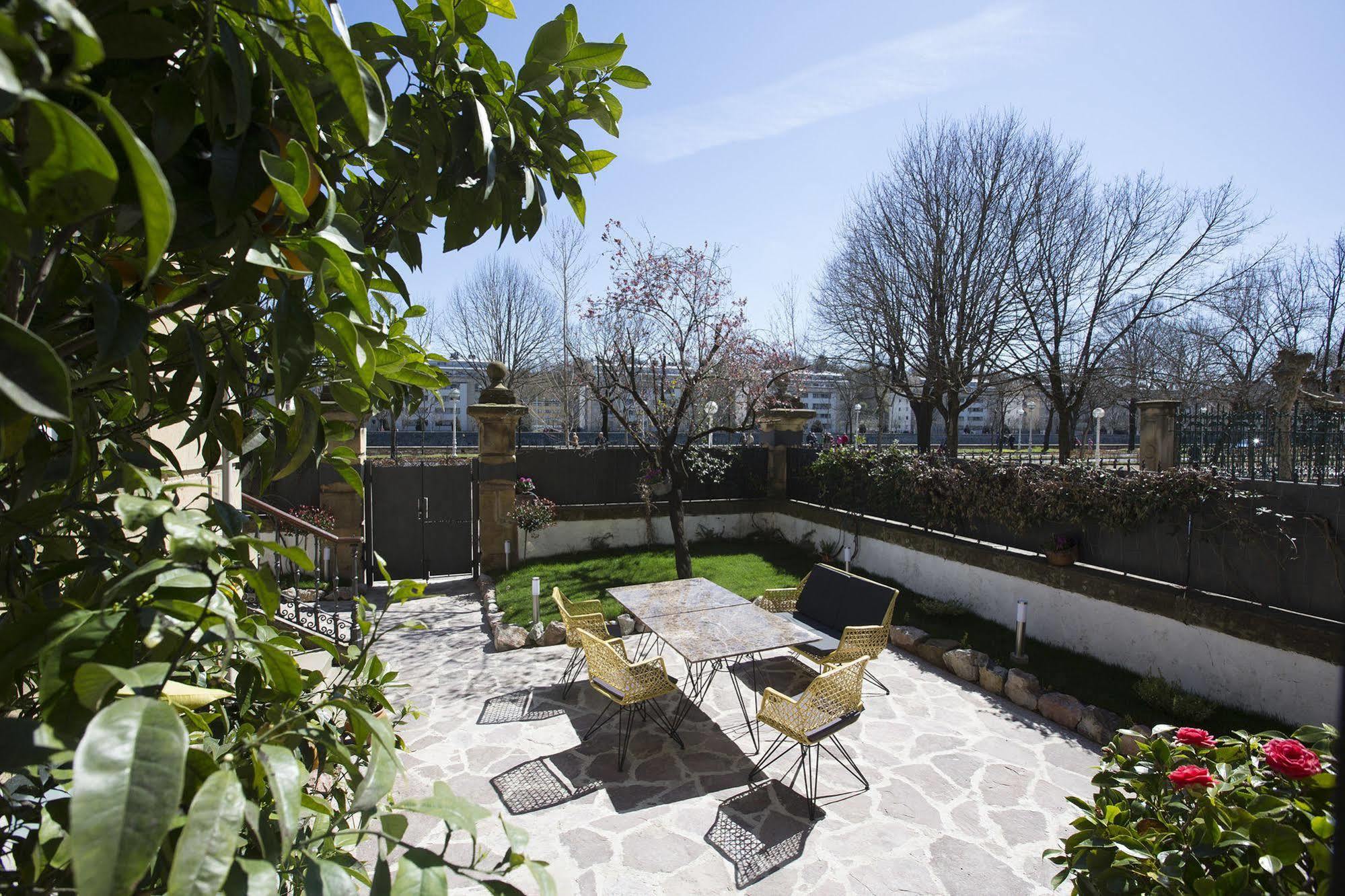 Guest House Ibaia Et Arramak 산세바스티안 외부 사진